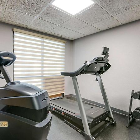 Best Western Waukesha Grand Pewaukee Экстерьер фото