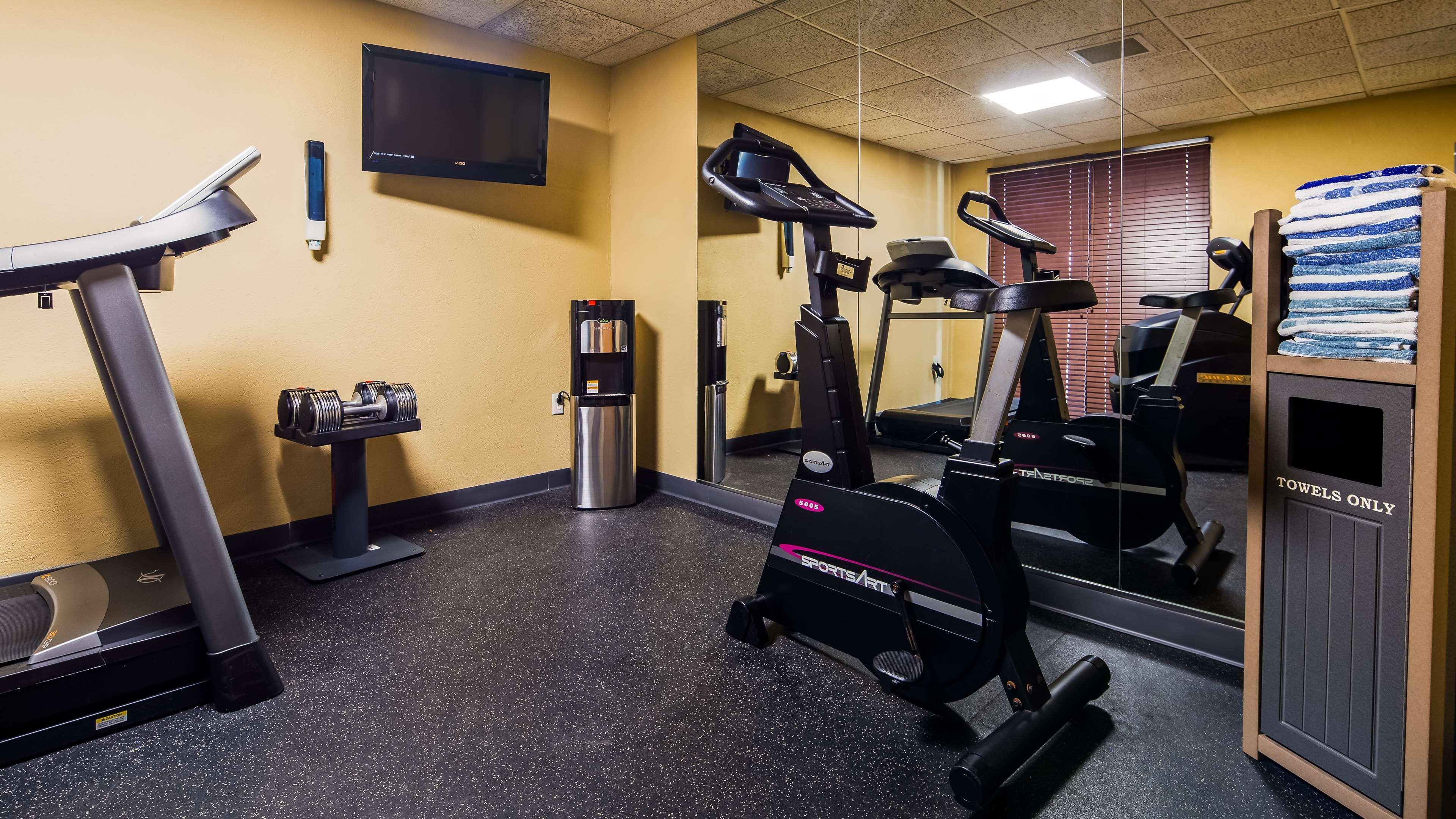 Best Western Waukesha Grand Pewaukee Экстерьер фото