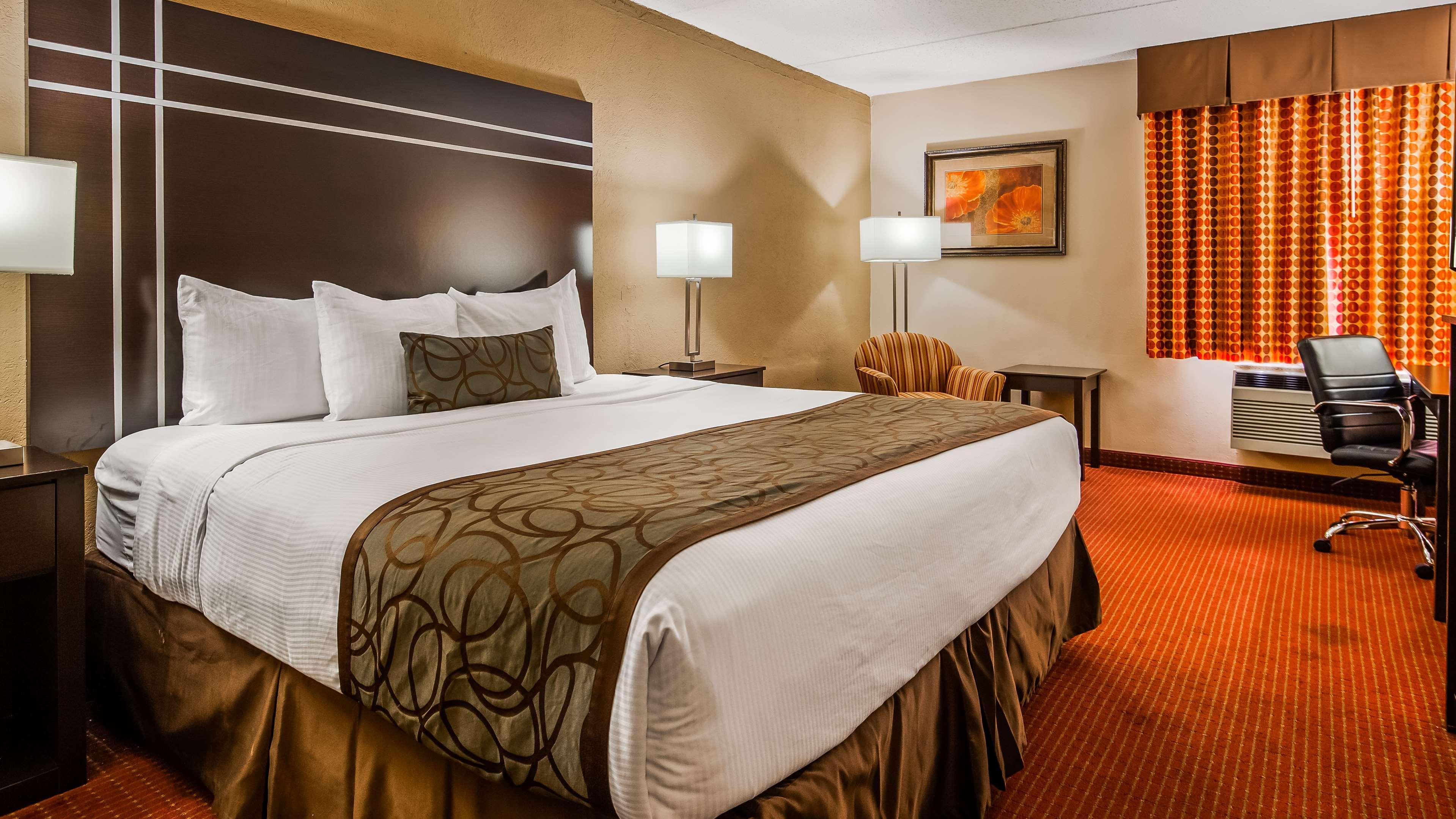 Best Western Waukesha Grand Pewaukee Экстерьер фото