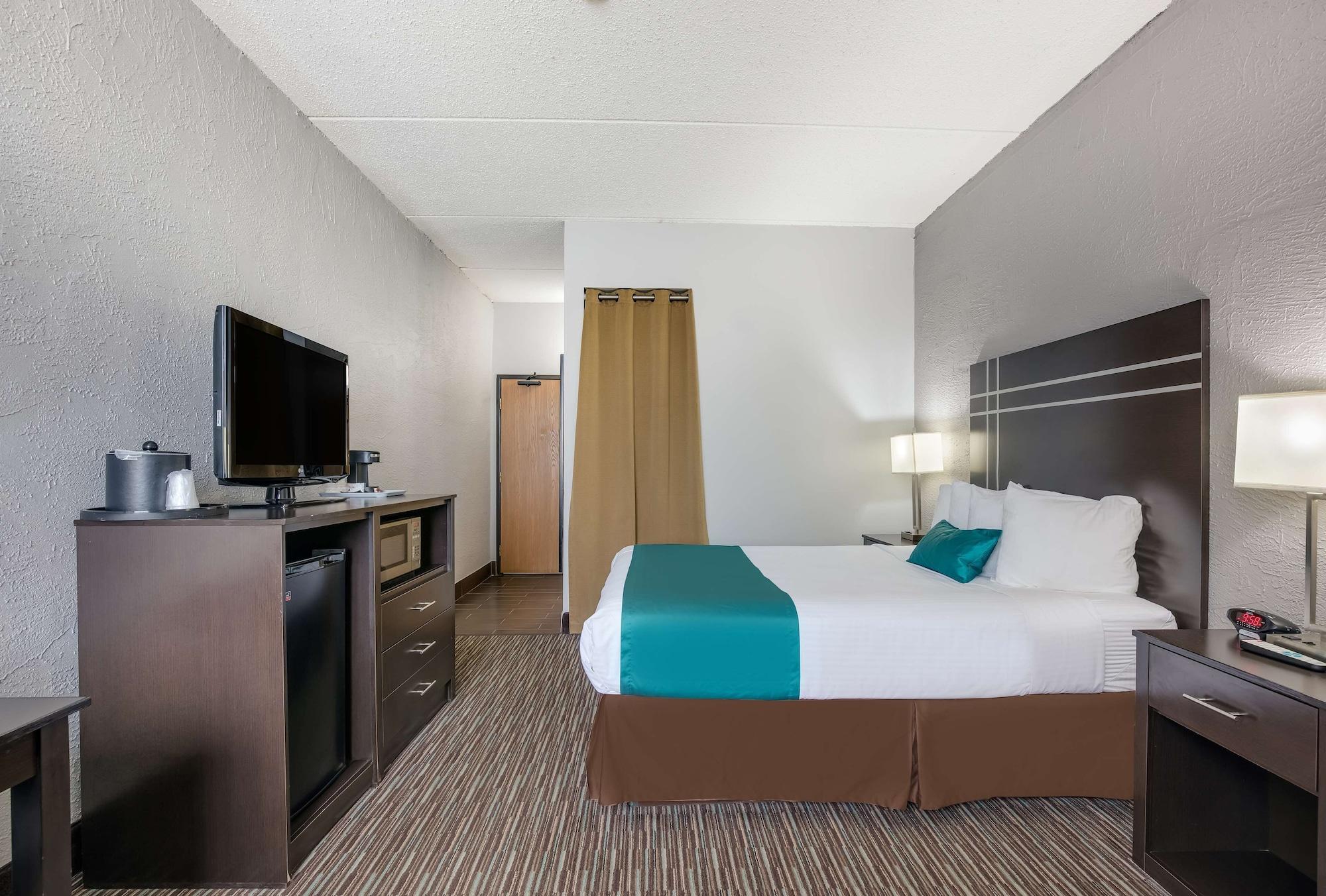 Best Western Waukesha Grand Pewaukee Экстерьер фото